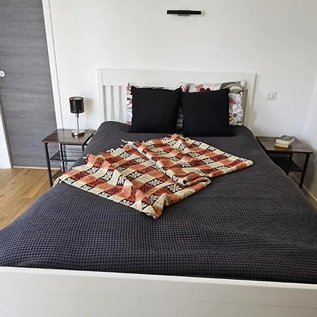 & Salle De Bain Privative ,bord De Mer, Vue ,, Private & Bathroom At Inhabitant's House, Seaside, Sea View