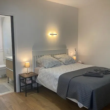 & Salle De Bain Privative ,bord De Mer, Vue ,, Private & Bathroom At Inhabitant's House, Seaside, Sea View *