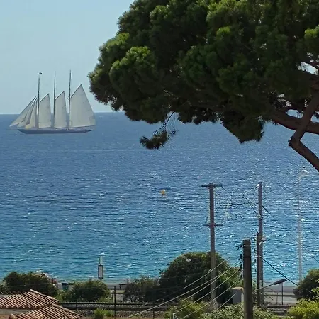 Sea View, By Beach, Private In Shared 3-bedroom Apartment, Private Bathroom & Balcony,, Avec Salle De Bain Privative & Balcon, *